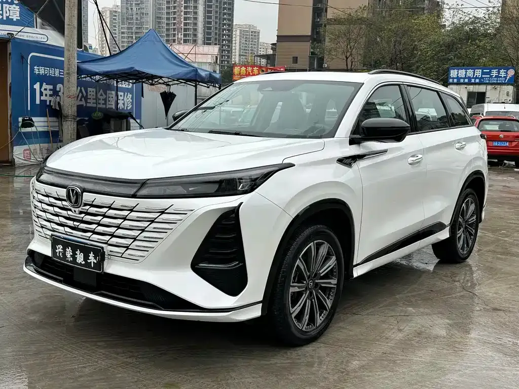 Changan CS75PLUS — фото 1
