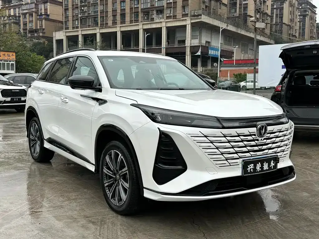 Changan CS75PLUS — фото 4