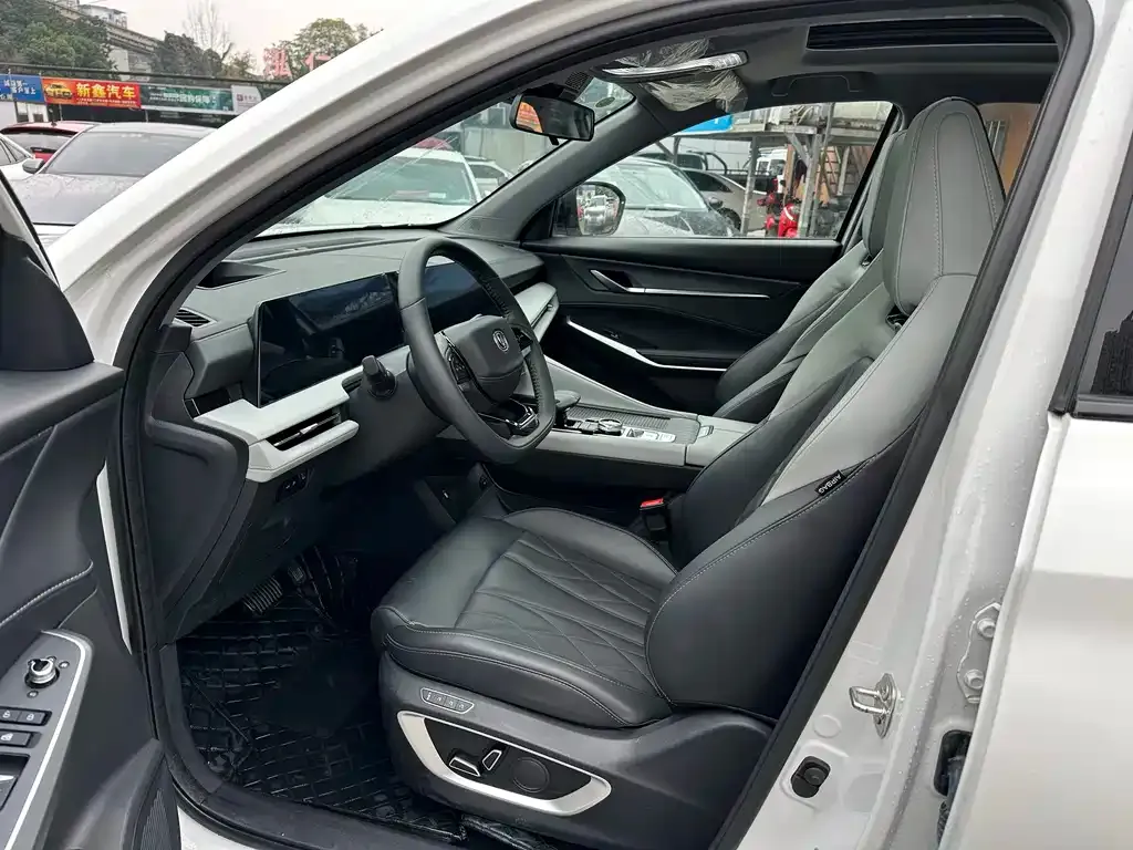Changan CS75PLUS — фото 6