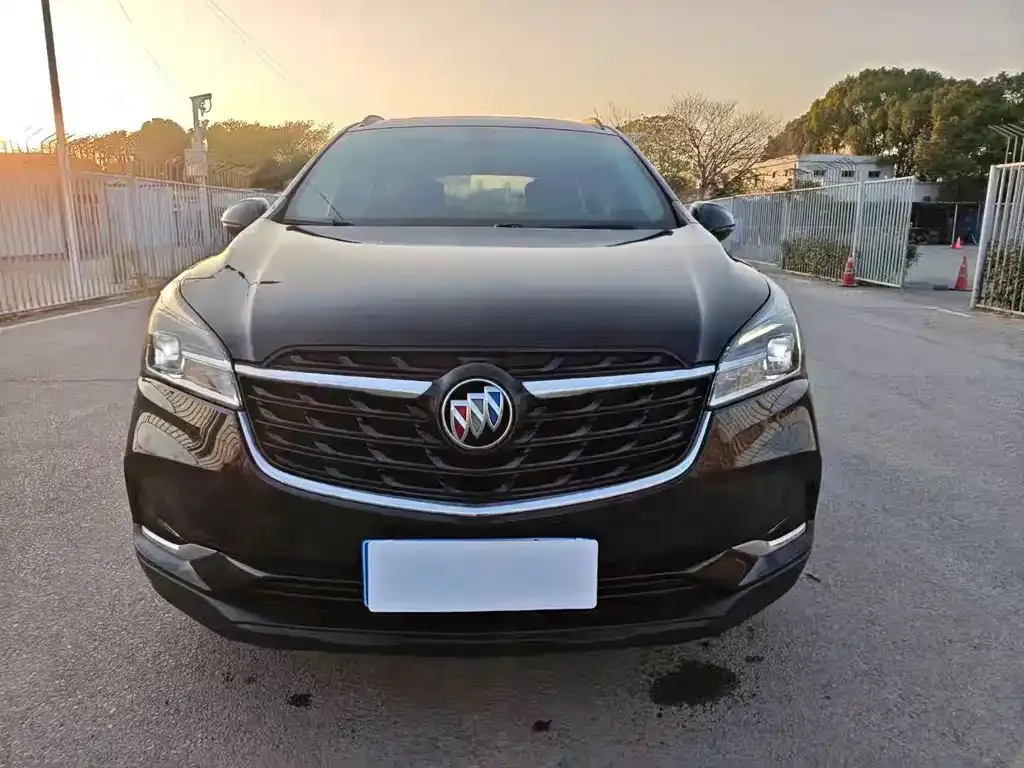 Buick Envision Plus — фото 2