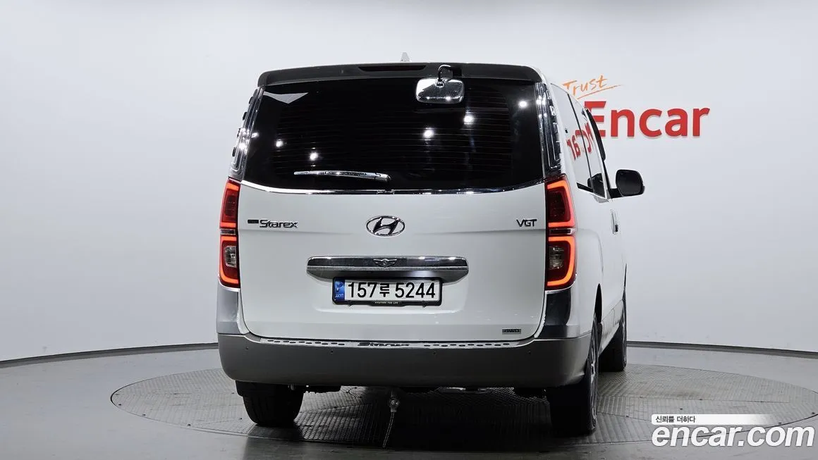Hyundai Starex — фото 3