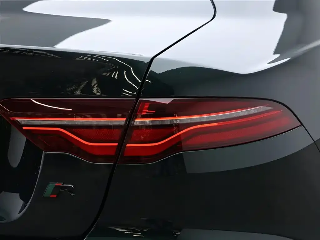 Jaguar XEL — фото 3