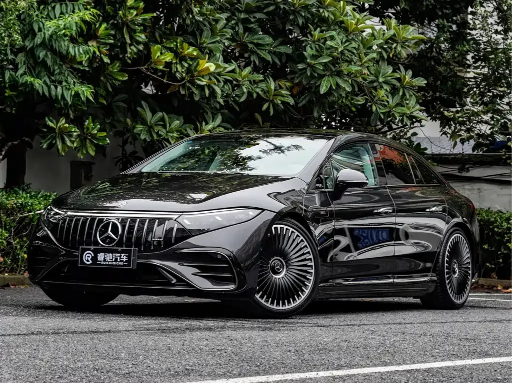 Mercedes-Benz EQS AMG — фото 1