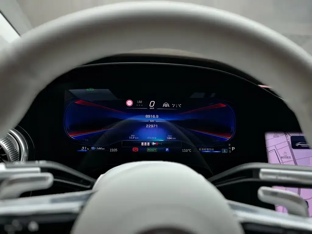 Mercedes-Benz EQS AMG — фото 4