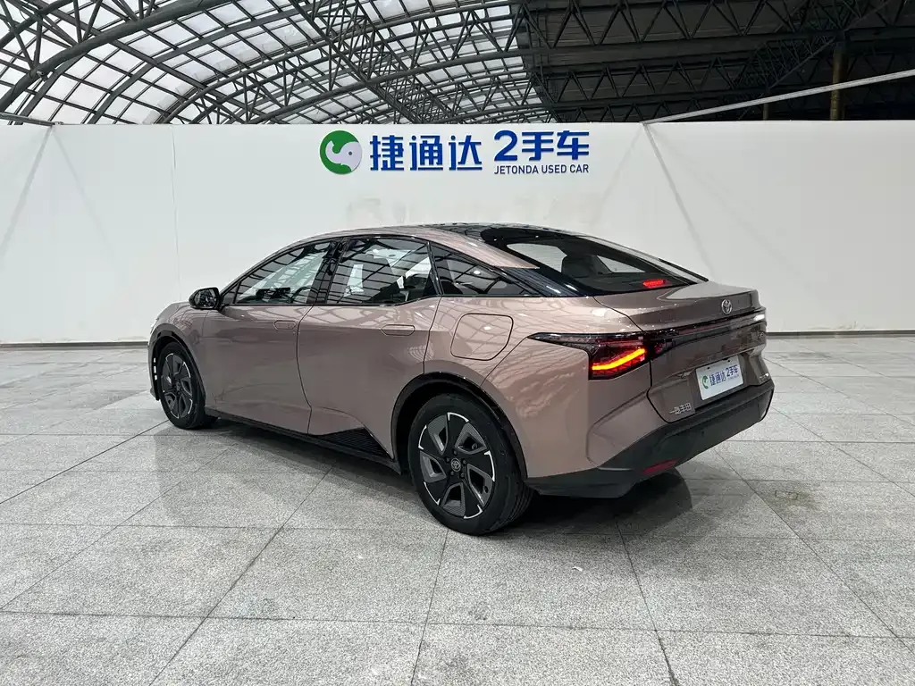 Toyota bZ3 — фото 10