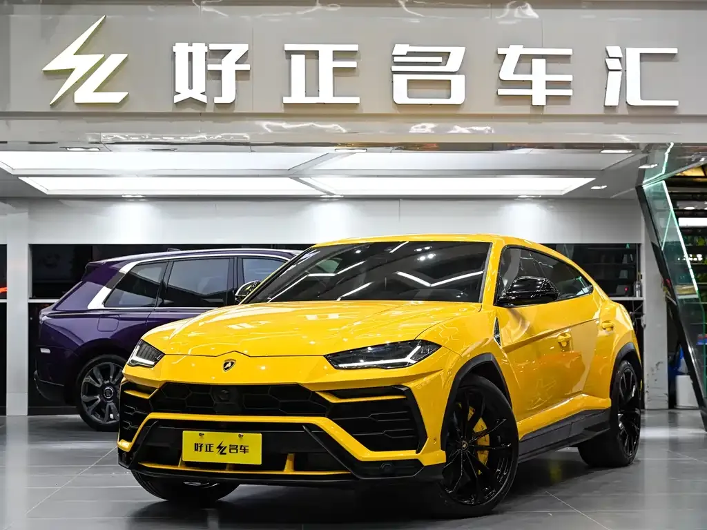 Lamborghini Urus — фото 1