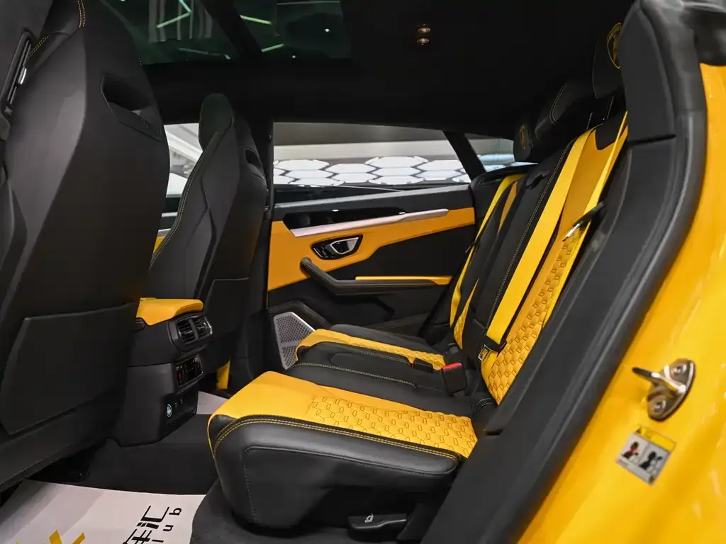 Lamborghini Urus — фото 7