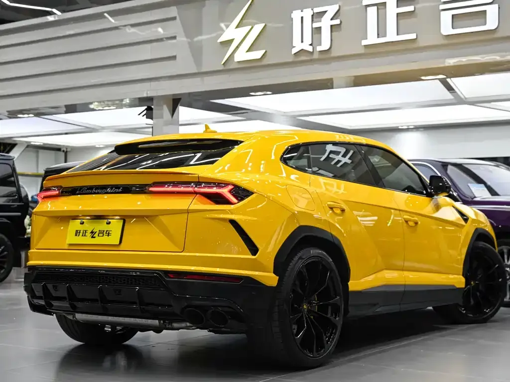 Lamborghini Urus — фото 5