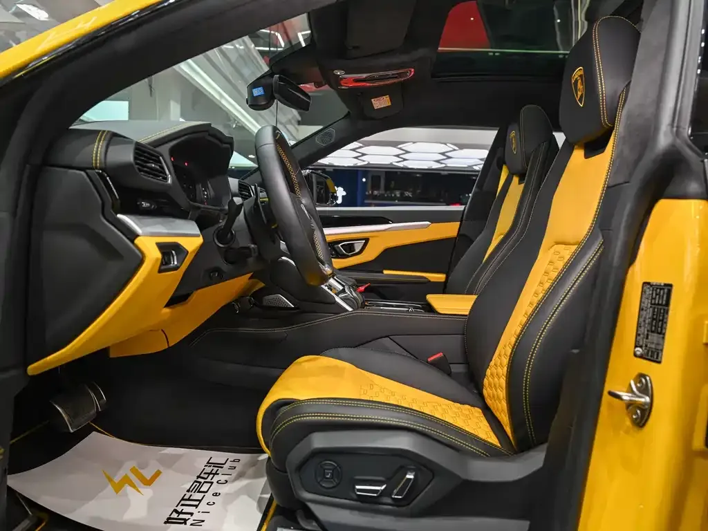 Lamborghini Urus — фото 3