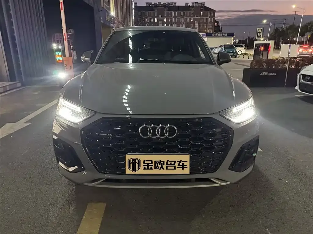 Audi Q5L Sportback — фото 2