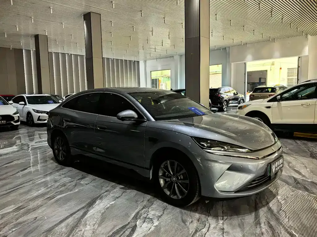 BYD Qin L — фото 6