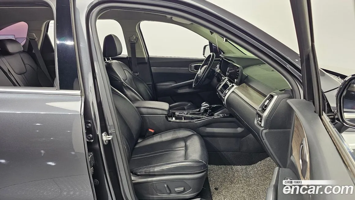 Kia Sorento — фото 4