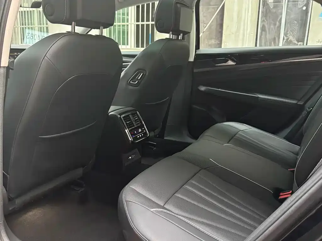 Volkswagen Passat — фото 3