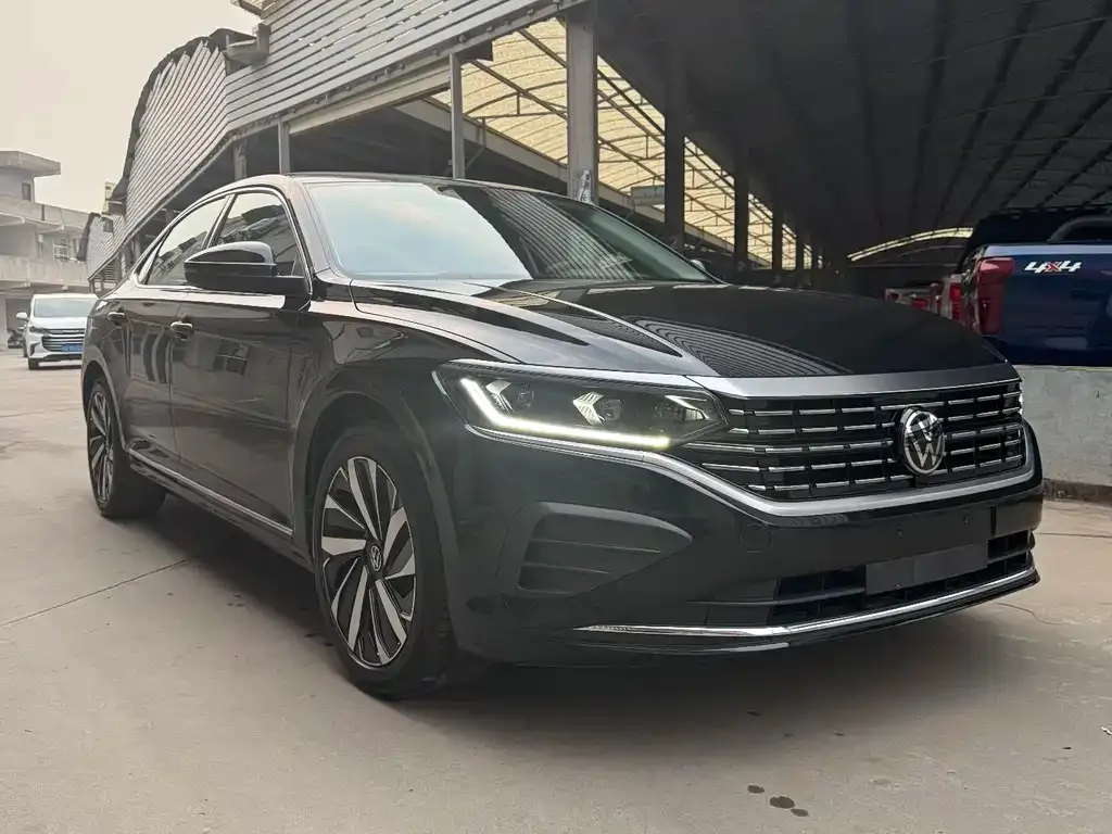Volkswagen Passat — фото 9