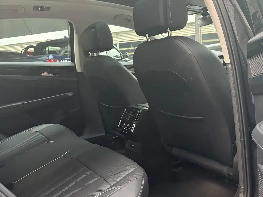 Volkswagen Passat — фото 2