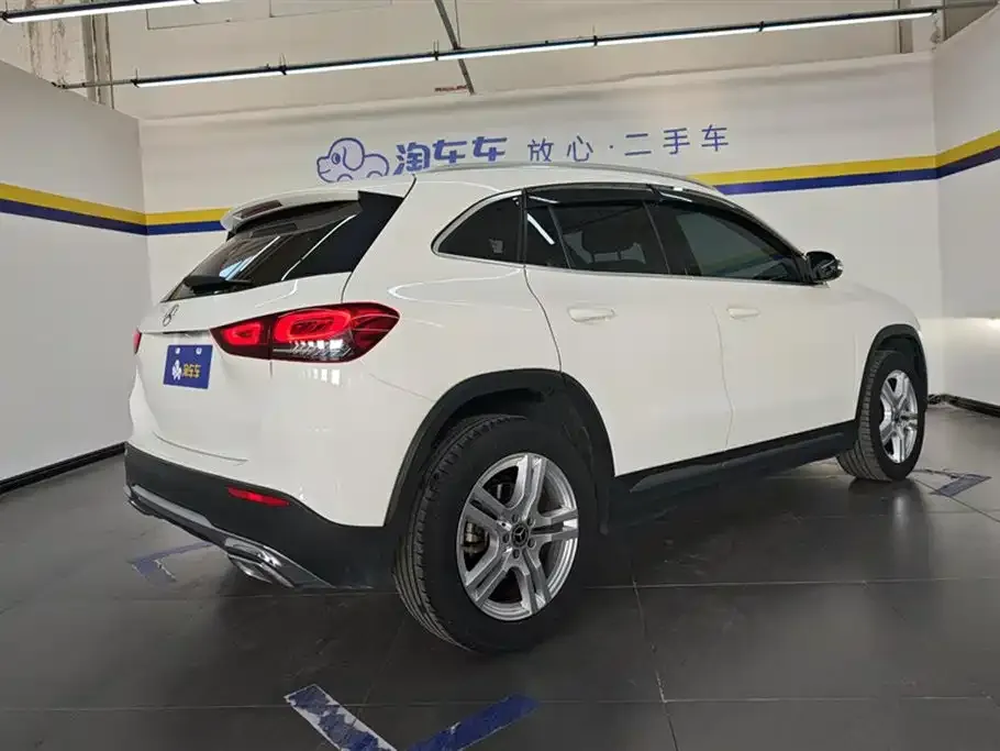 Mercedes-Benz GLA — фото 6