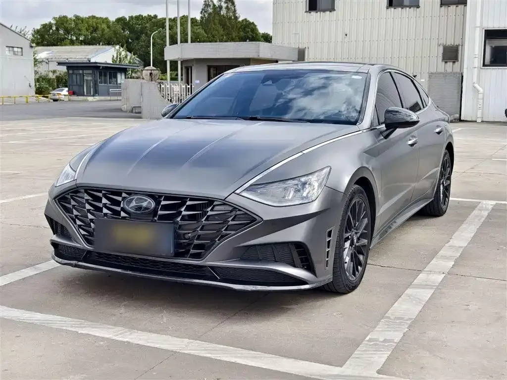 Hyundai Sonata — фото 1