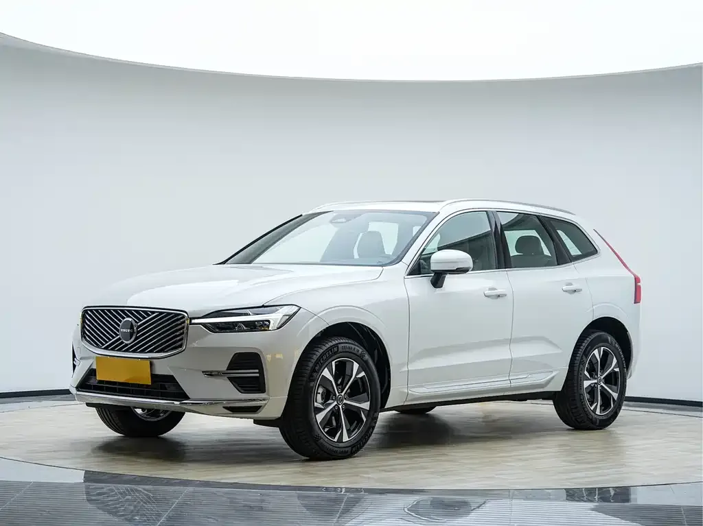Volvo XC60 — фото 1