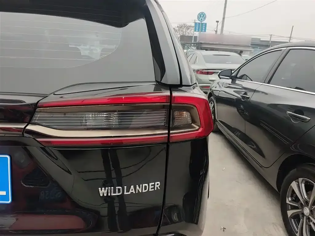 Toyota Wildlander — фото 10