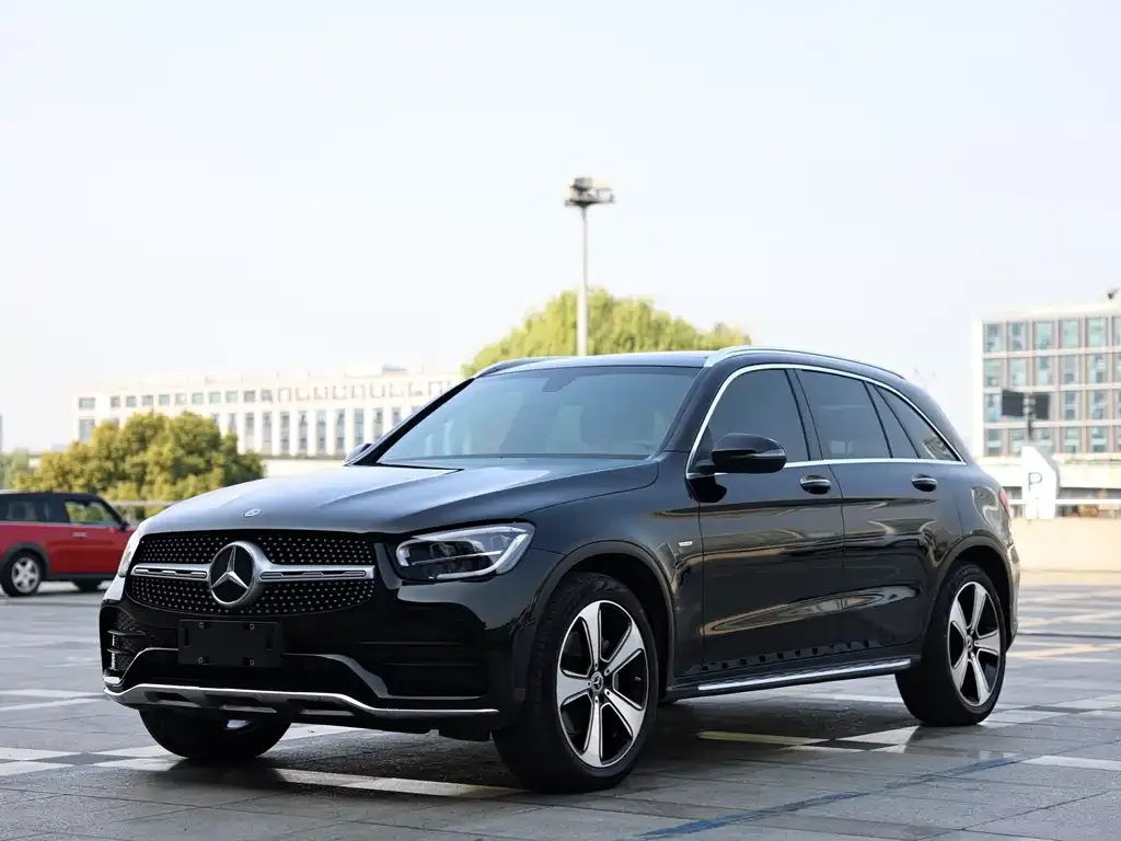 Mercedes-Benz GLC — фото 1