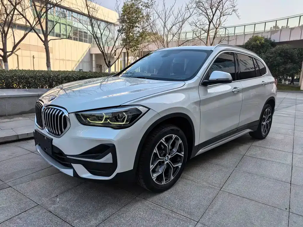 BMW X1 — фото 7