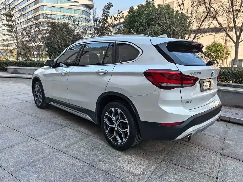 BMW X1 — фото 6