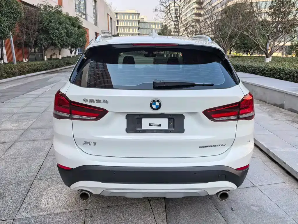 BMW X1 — фото 5