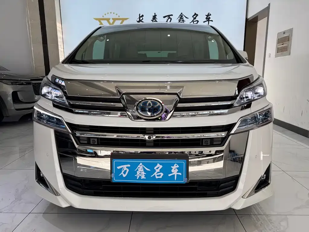 Toyota Vellfire — фото 2