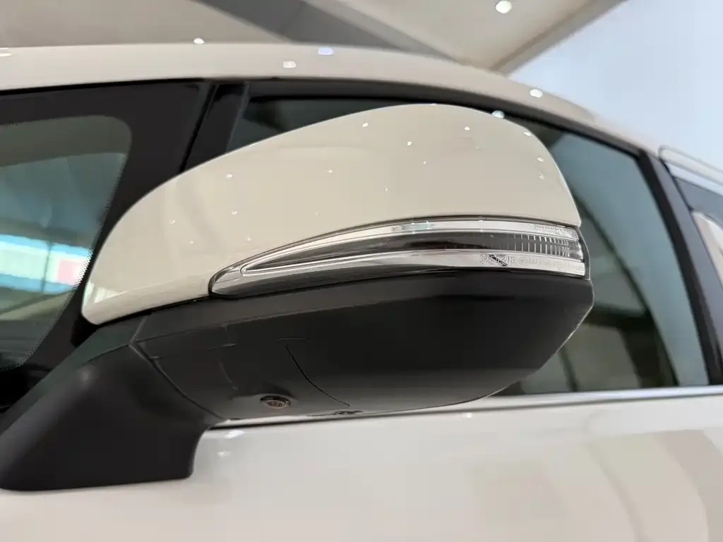 Toyota Vellfire — фото 10