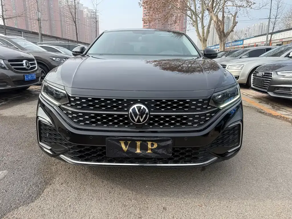 Volkswagen Passat — фото 8