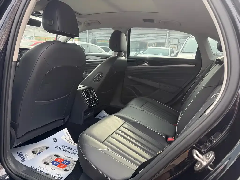 Volkswagen Passat — фото 5