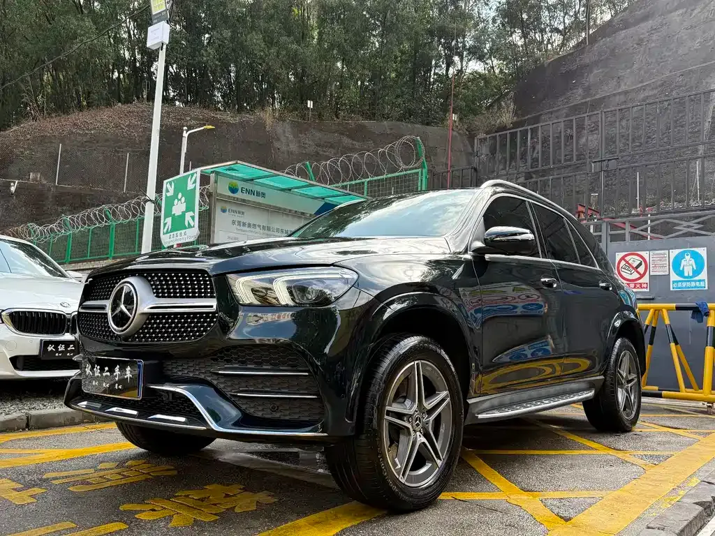 Mercedes-Benz GLE — фото 1