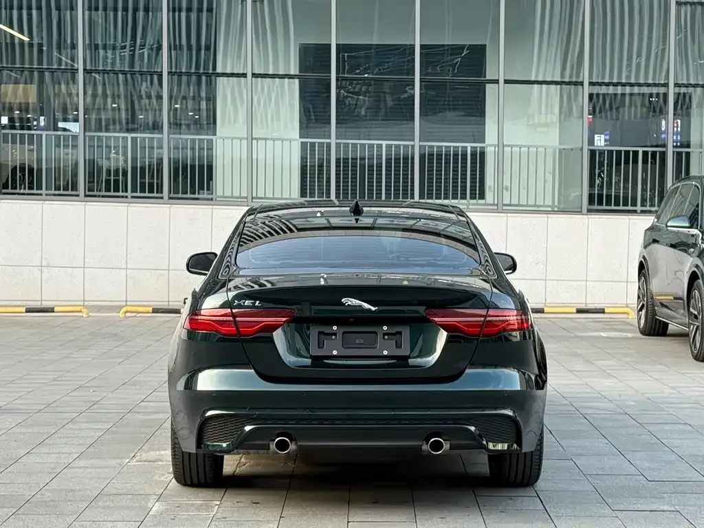Jaguar XEL — фото 10