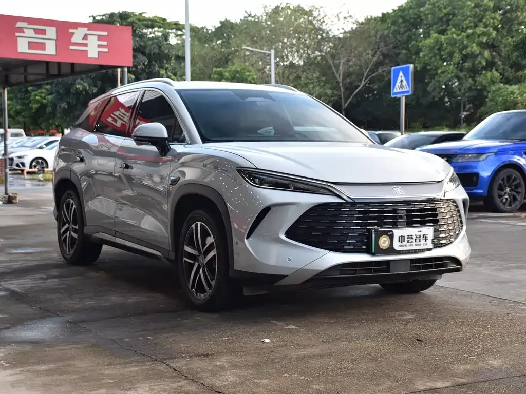 BYD L DM-i — фото 3