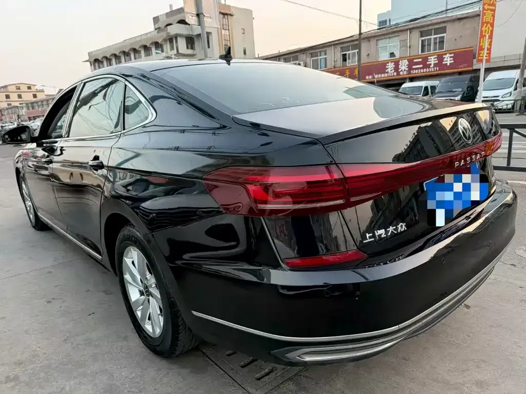 Volkswagen Passat — фото 6