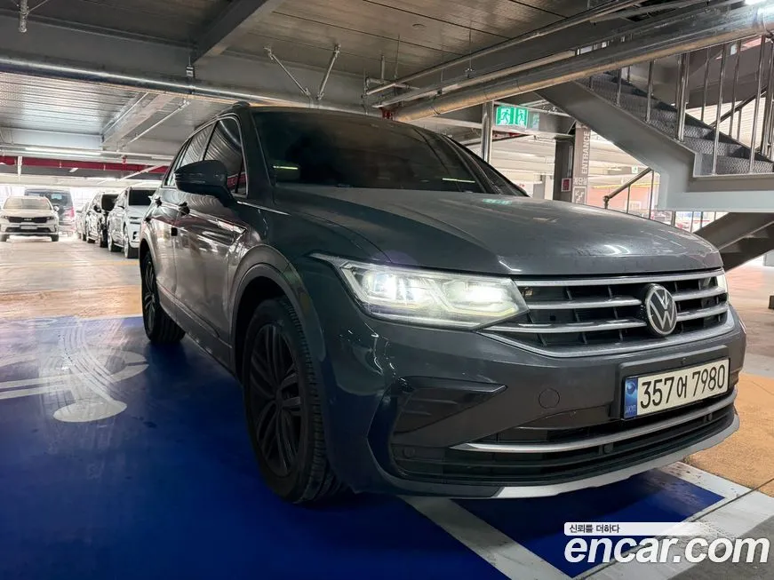 Volkswagen Tiguan — фото 1