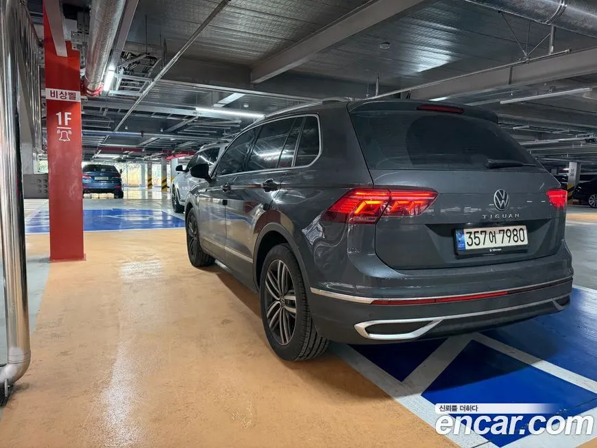 Volkswagen Tiguan — фото 6