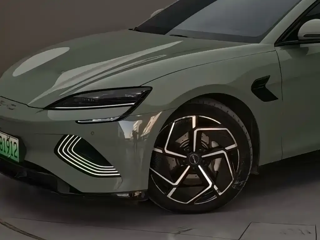 BYD Seal — фото 4