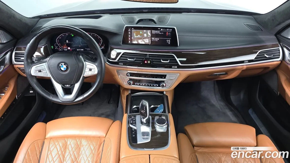 BMW 7-Series — фото 10
