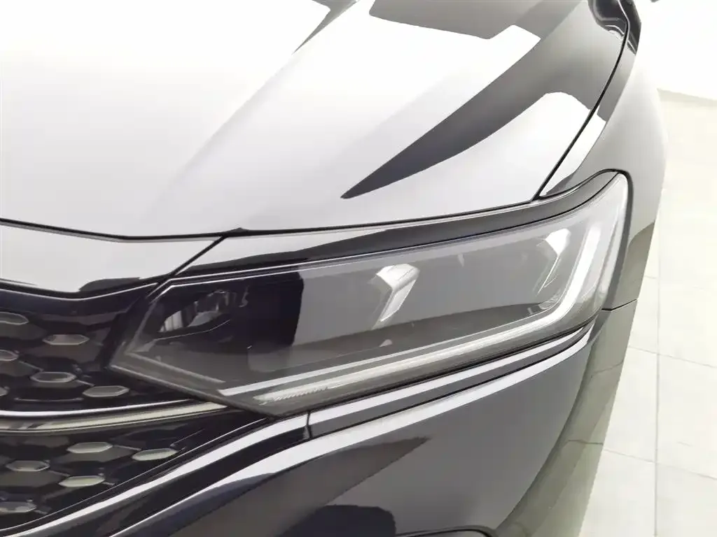 Volkswagen Passat — фото 7