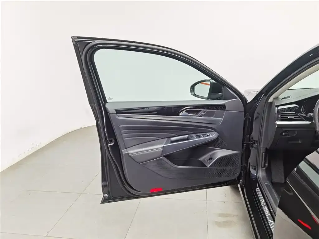 Volkswagen Passat — фото 8
