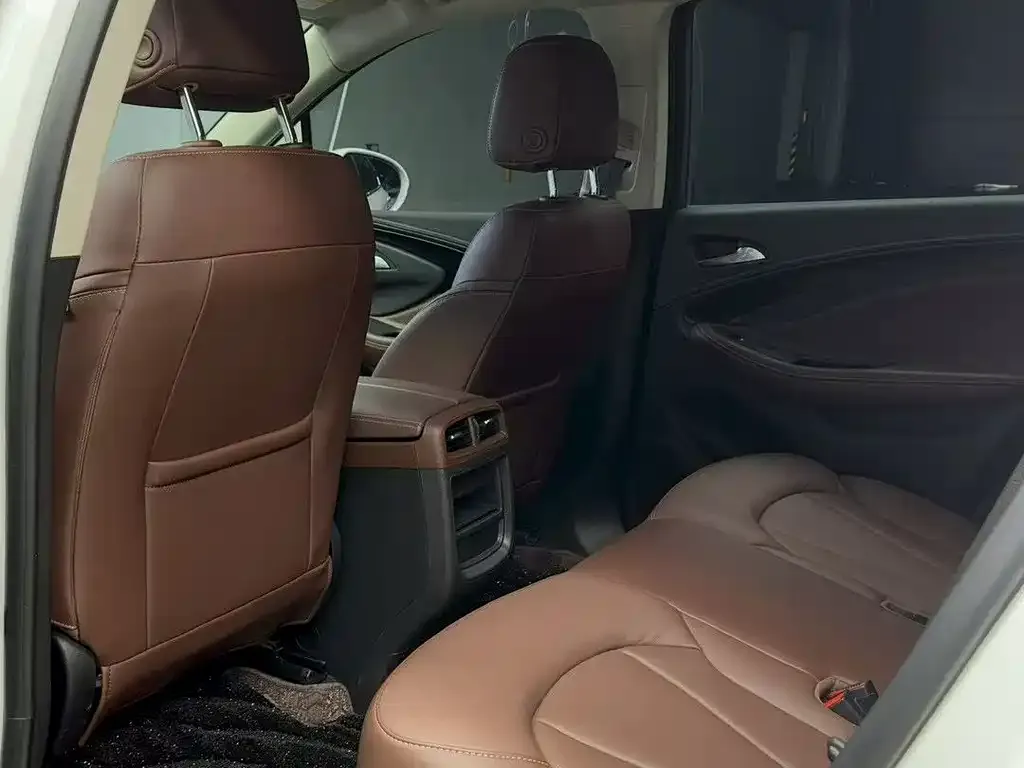Buick Envision Plus — фото 6