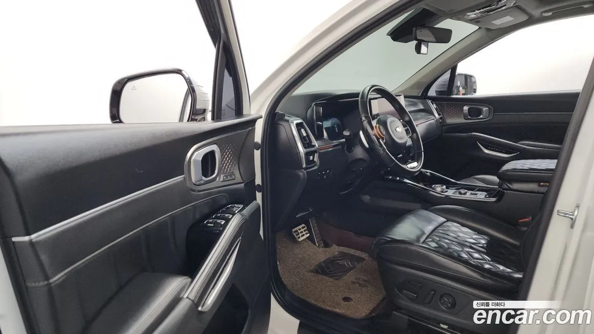 Kia Sorento — фото 8
