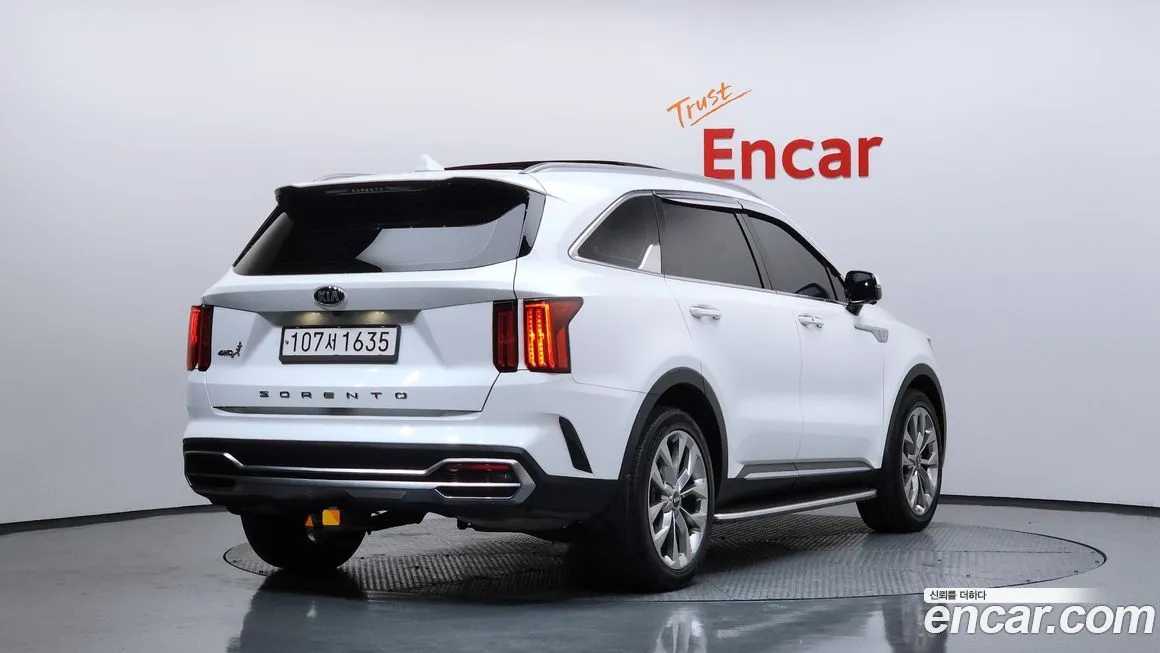 Kia Sorento — фото 6