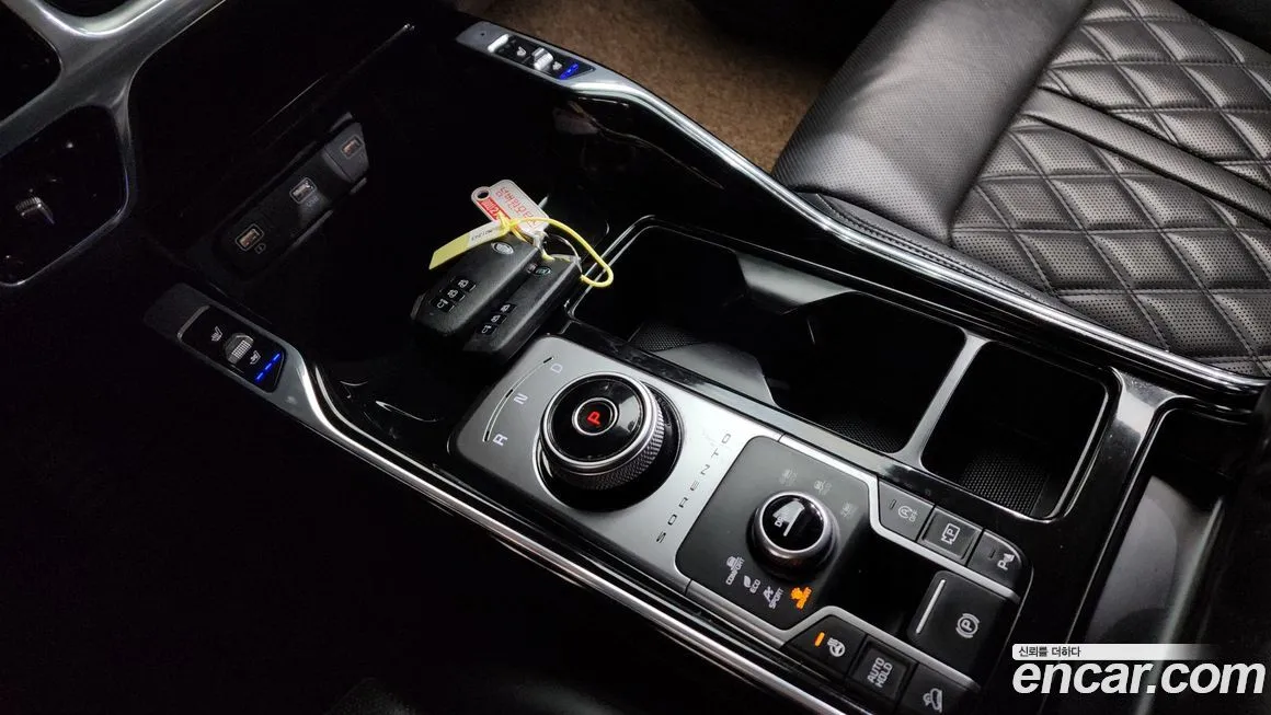 Kia Sorento — фото 10