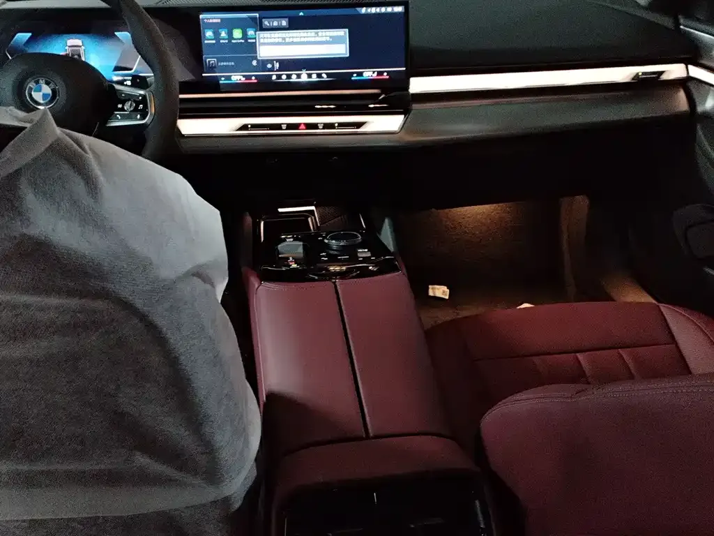 BMW 5 Series — фото 8
