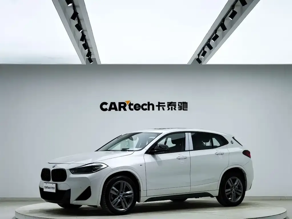 BMW X2 — фото 1