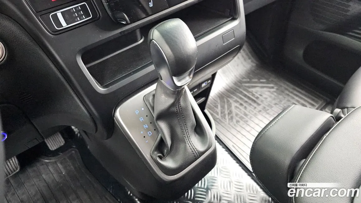 Hyundai Staria — фото 3