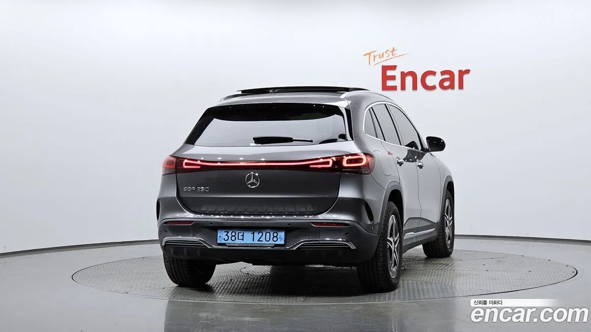 Mercedes-Benz EQA — фото 2