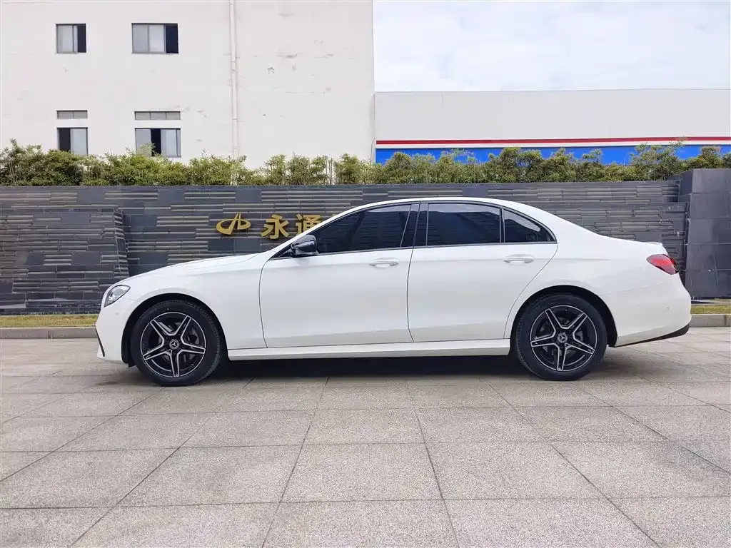 Mercedes-Benz E-Class (Import) — фото 6